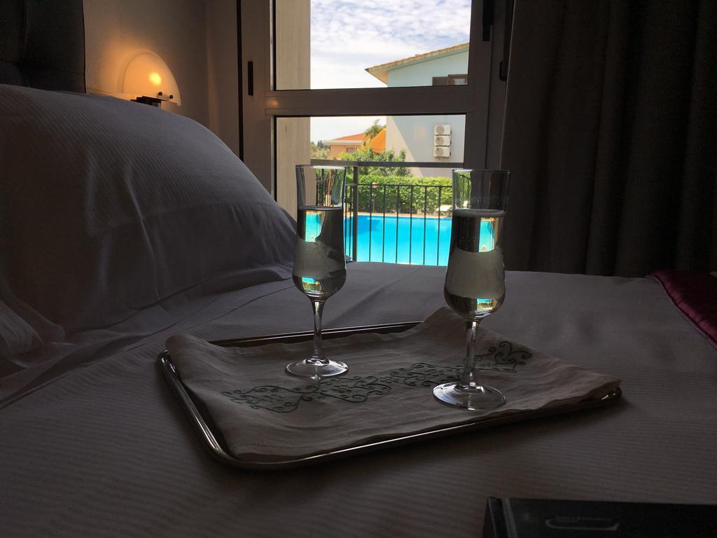 Hotel Rombino Фонтебланда Екстер'єр фото